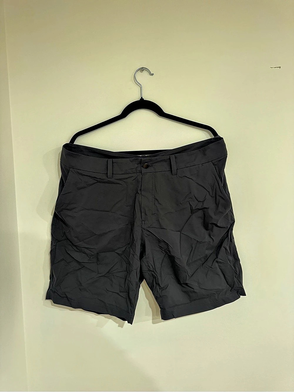 Lululemon ABC Classic-Fit Short Black Flat Front Shorts